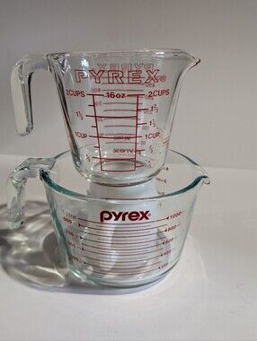 Lot of 2 Pyrex Measuring Cups (2 & 4 cup) Red Lettering